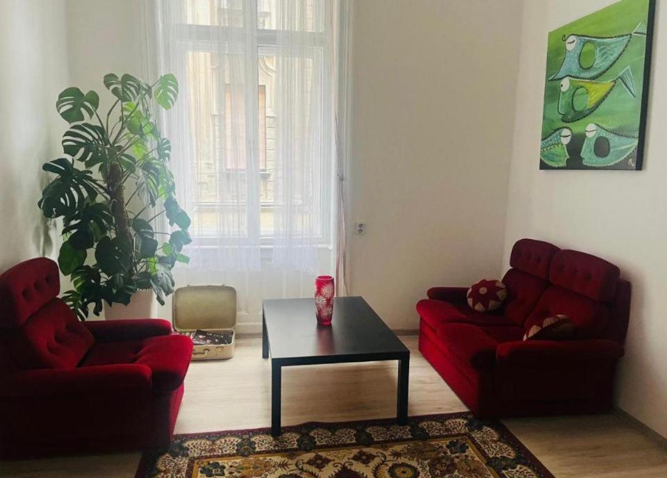 Doxie Rooms And Beds Boedapest Buitenkant foto