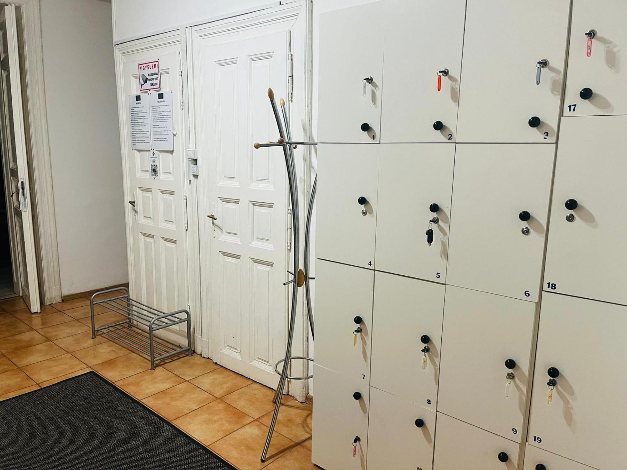 Doxie Rooms And Beds Boedapest Buitenkant foto