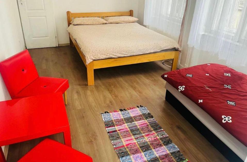 Doxie Rooms And Beds Boedapest Buitenkant foto