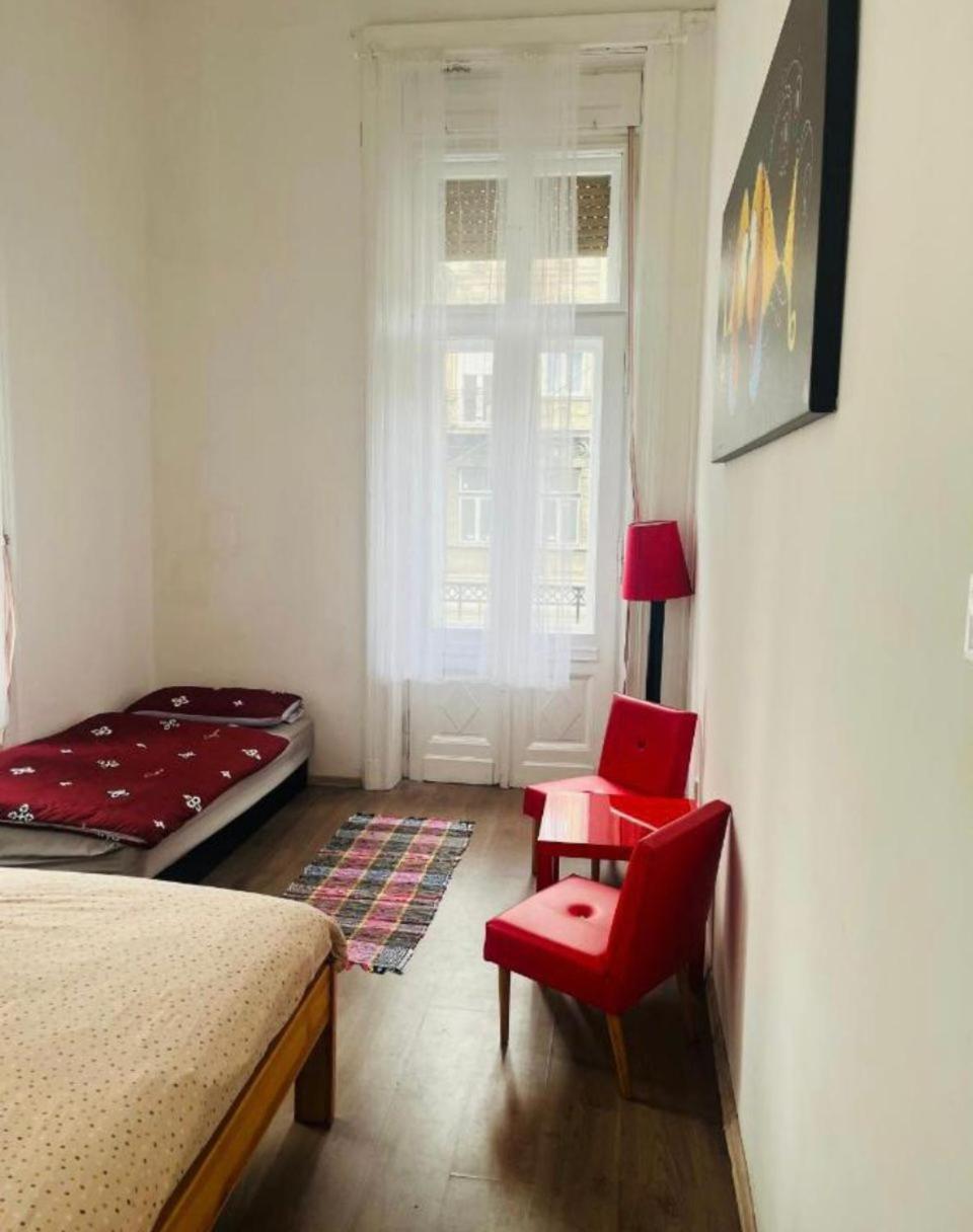 Doxie Rooms And Beds Boedapest Buitenkant foto